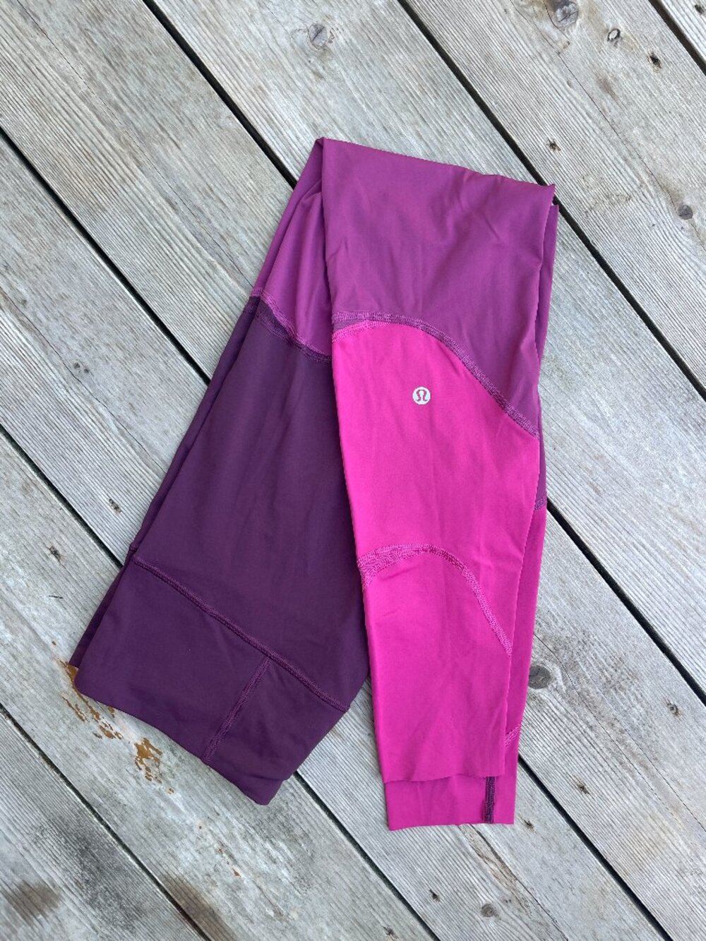 Lululemon Women Ombre Tight 28”, Size 10